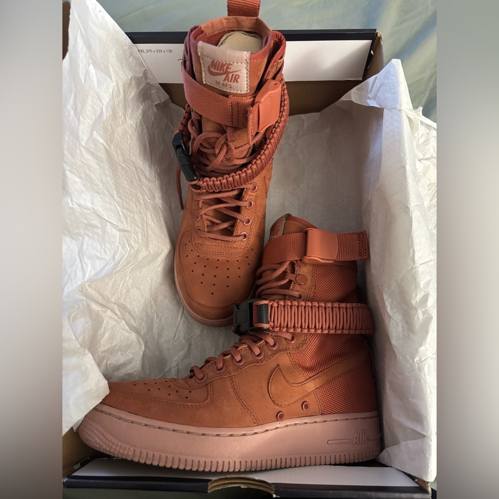 Nike Air Force 1 High-Top Sneakers in dusty peach
